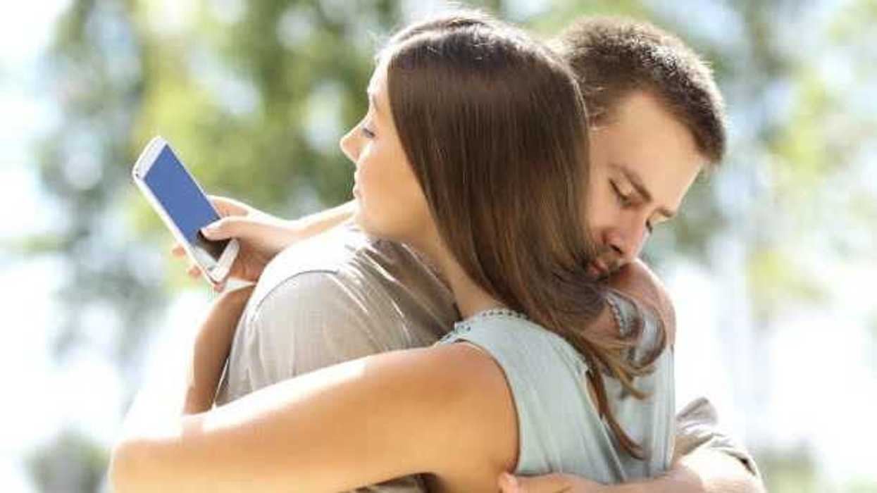 Experts are begging couples to stop following this TikTok-trending relationship rule
