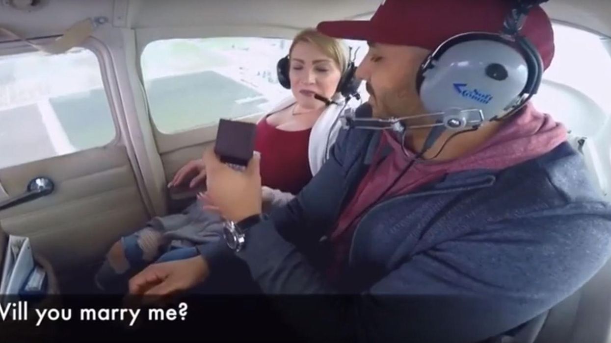 Darrell surprises his girlfriend by proposing mid-flight then immediately throwing up