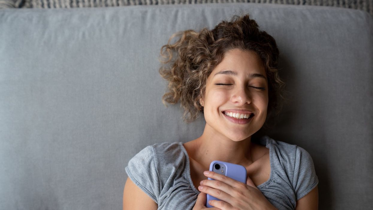 Dating expert shares how to embrace 2024 as the 'Year of the Yearn'