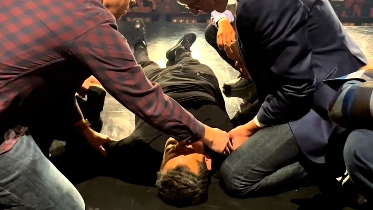 Moment David Blaine plummets 80 feet during show in stunt gone-wrong