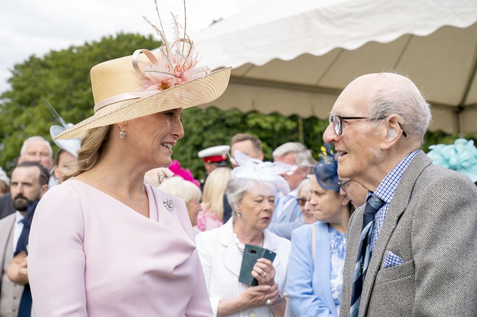 Hospice volunteer aged 100 meets the royals at garden party