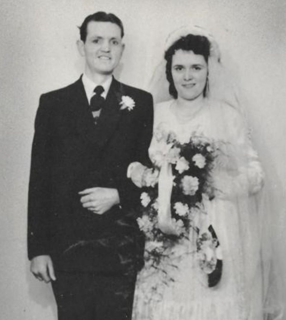 Davie (93) and Margaret Hunter (89) on their wedding day