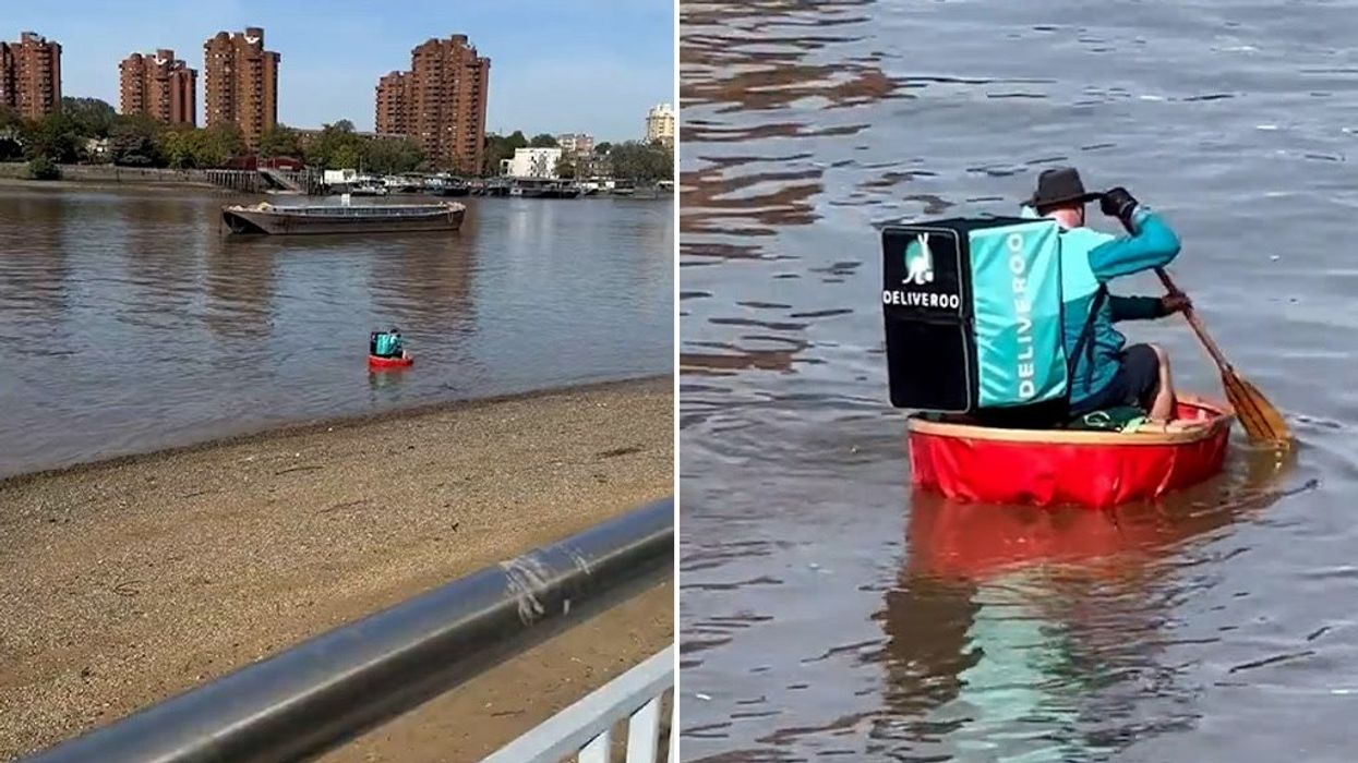 Deliveroo rider spotted paddling across River Thames in rowing boat
