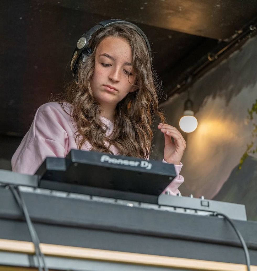 Teenage DJ brings the noise to Dublin library