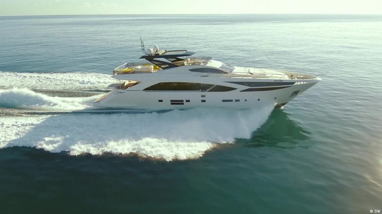 Man divides internet after calling his high-earning girlfriend ‘cheap’