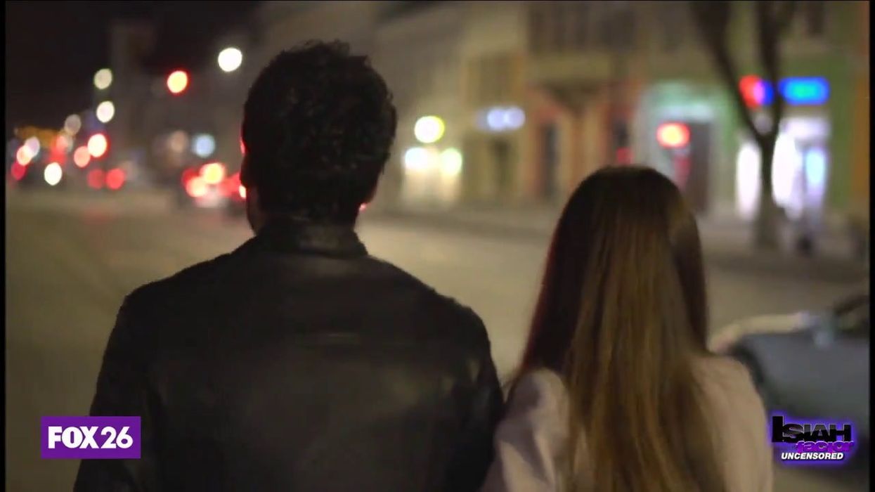 This is the unusual reason women are wearing glitter on first dates