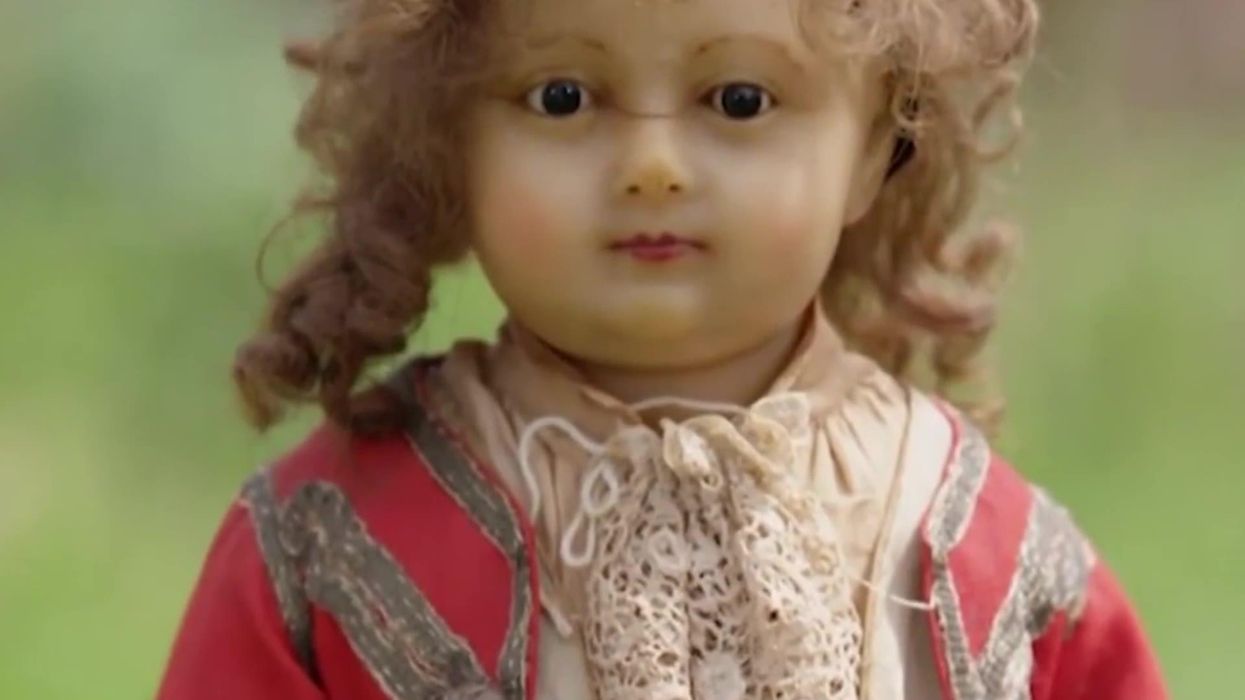 Antiques Roadshow viewers 'horrified' by £20,000 effigy of dead three-year-old