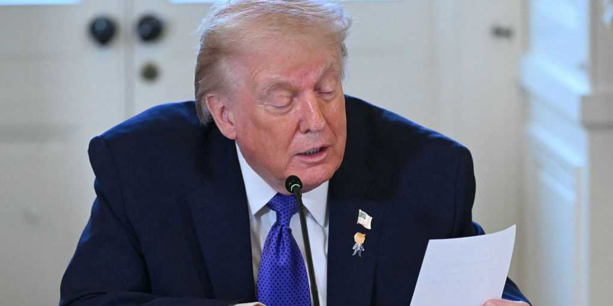 Rubio Note Trump ridiculed as he makes ‘hilarious’ Marco Rubio note blunder - and ...