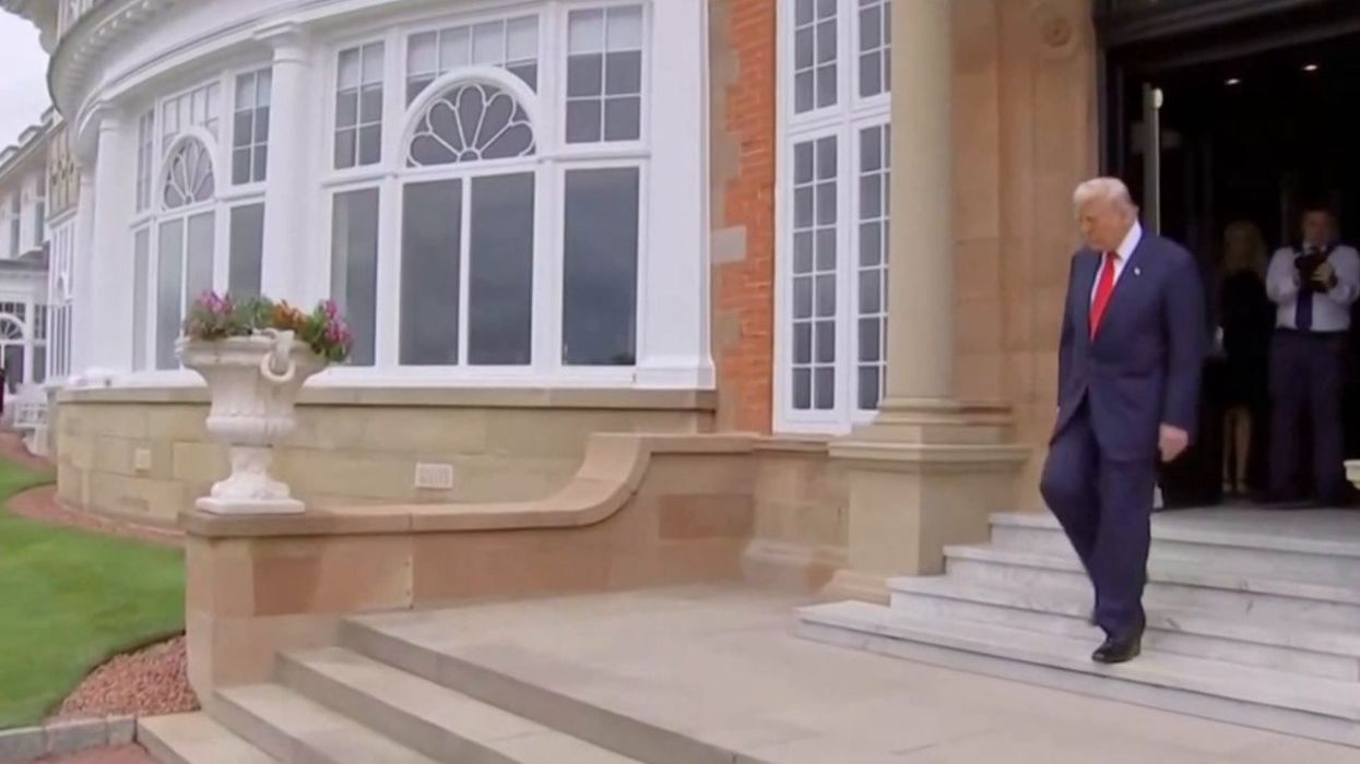 Bagpipe tactic praised after Trump speech thrown into chaos: 'His Scotland trip gets worse by the day!'