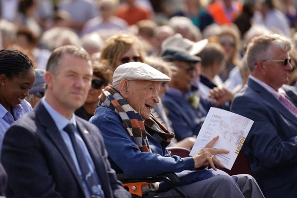 Dr Vernon Katz at the unveiling
