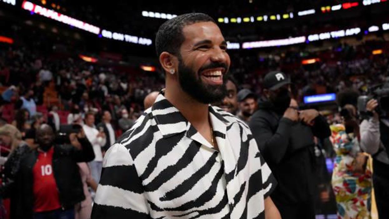 Drake slid into troll's DMs to tell him his wife was probably miserable
