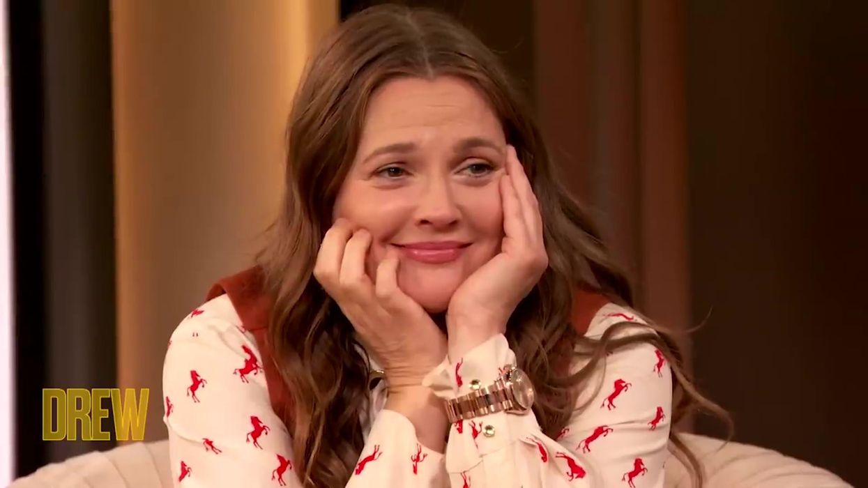 Drew Barrymore believed ET puppet was real and would talk to it on set