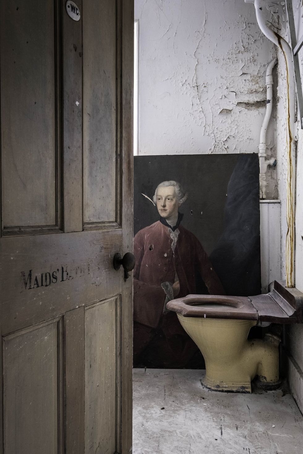 Dunrobin Castle attic sale \u2013 Bonhams Edinburgh