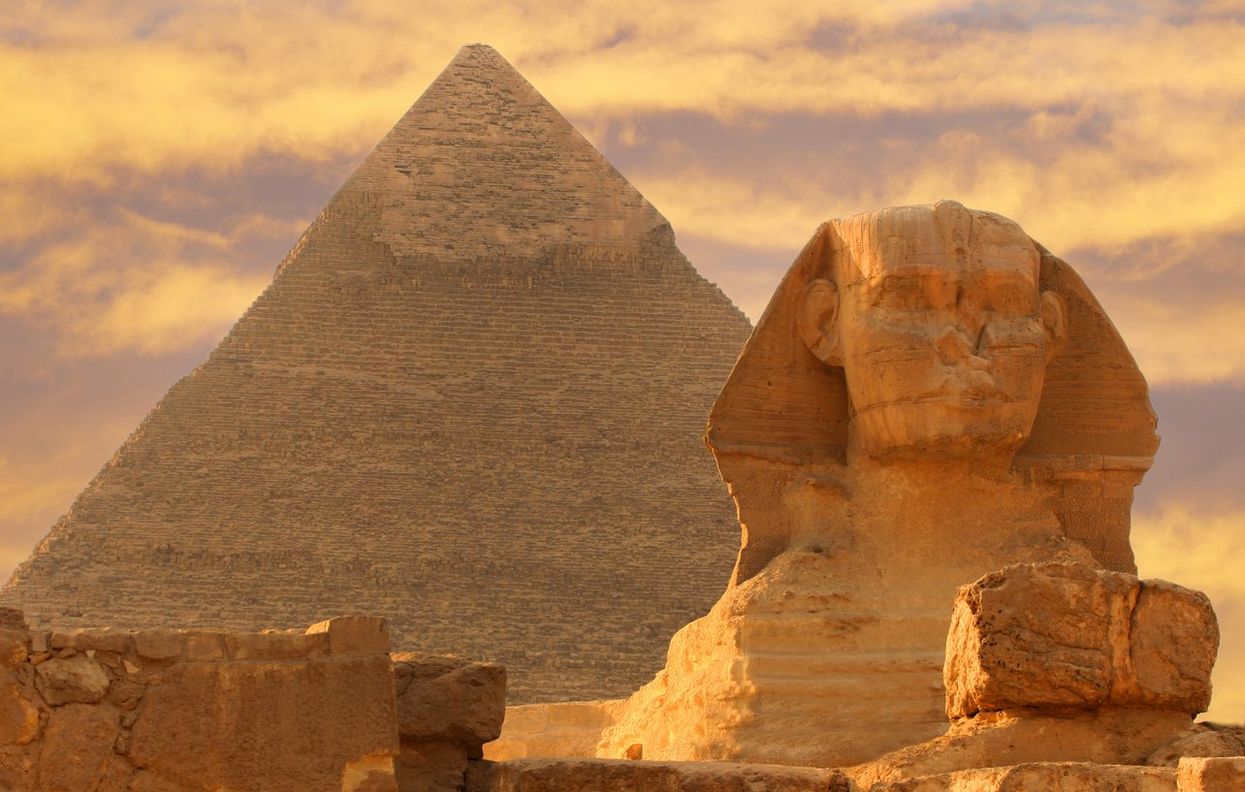 Unveiling the Secrets of Egypt's Iconic Pyramids - The Great Pyramid of Giza