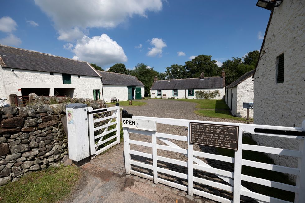 Former home of Robert Burns brought to virtual life on Minecraft