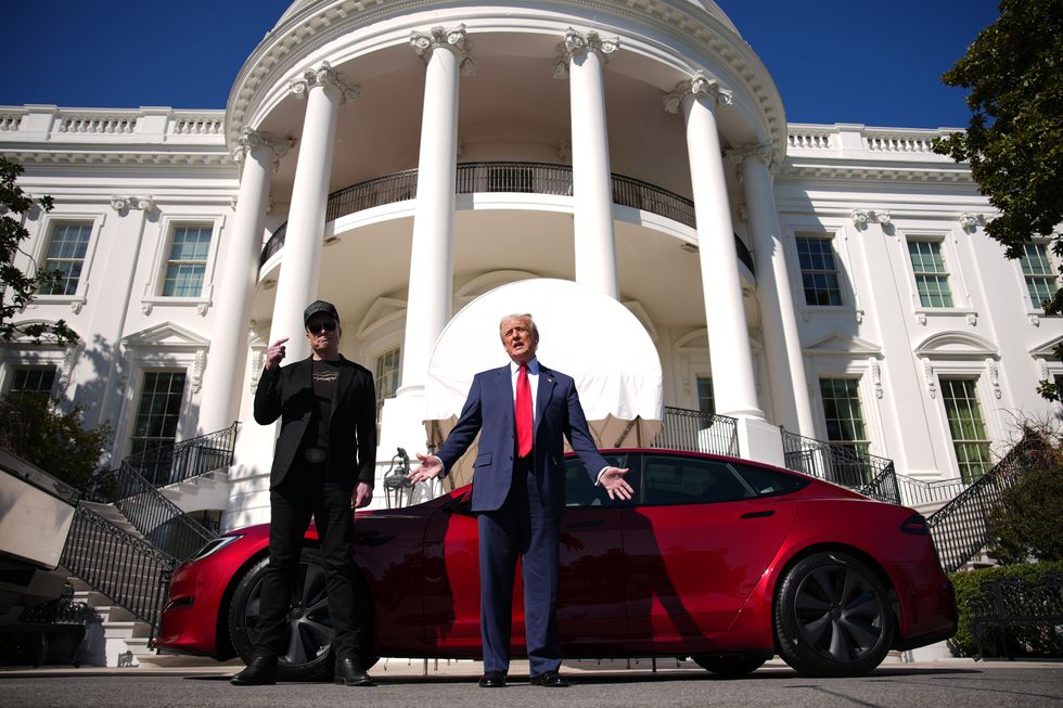 Elon Musk and Donald Trump outside the White House