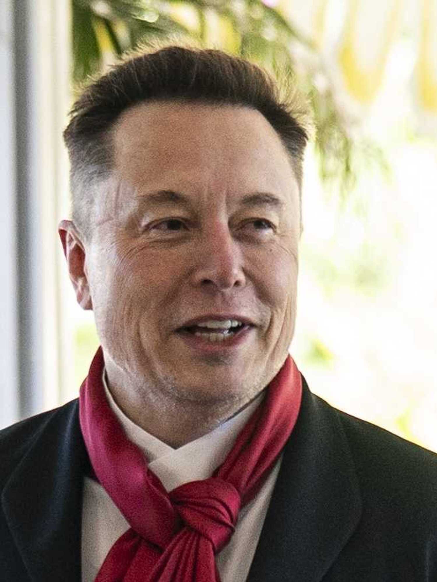 Elon Musk, CEO of Tesla and SpaceX, arrives at Mar-a-Lago on February 1, 2026 in Palm Beach, Florida