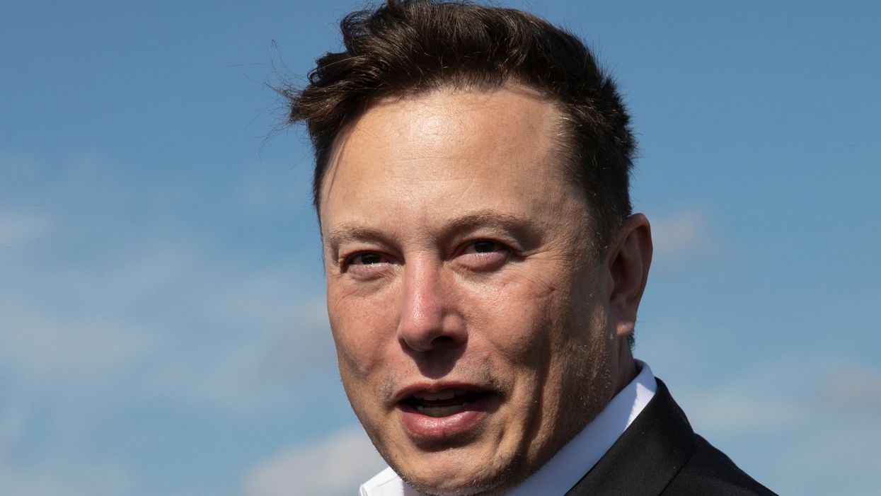 <p>Elon Musk engages the internet on discussions about UFOs and aliens</p>