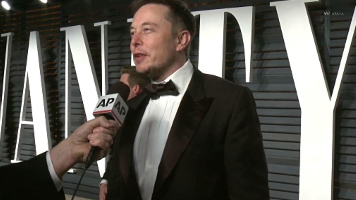 Trump sells out Elon Musk jet location on Truth Social