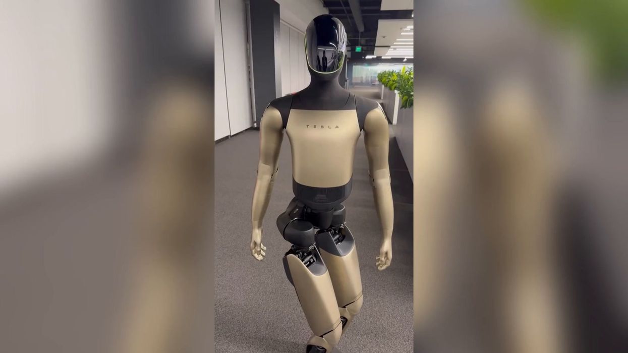 Elon Musk's new robot demo has the internet talking - and it's not good