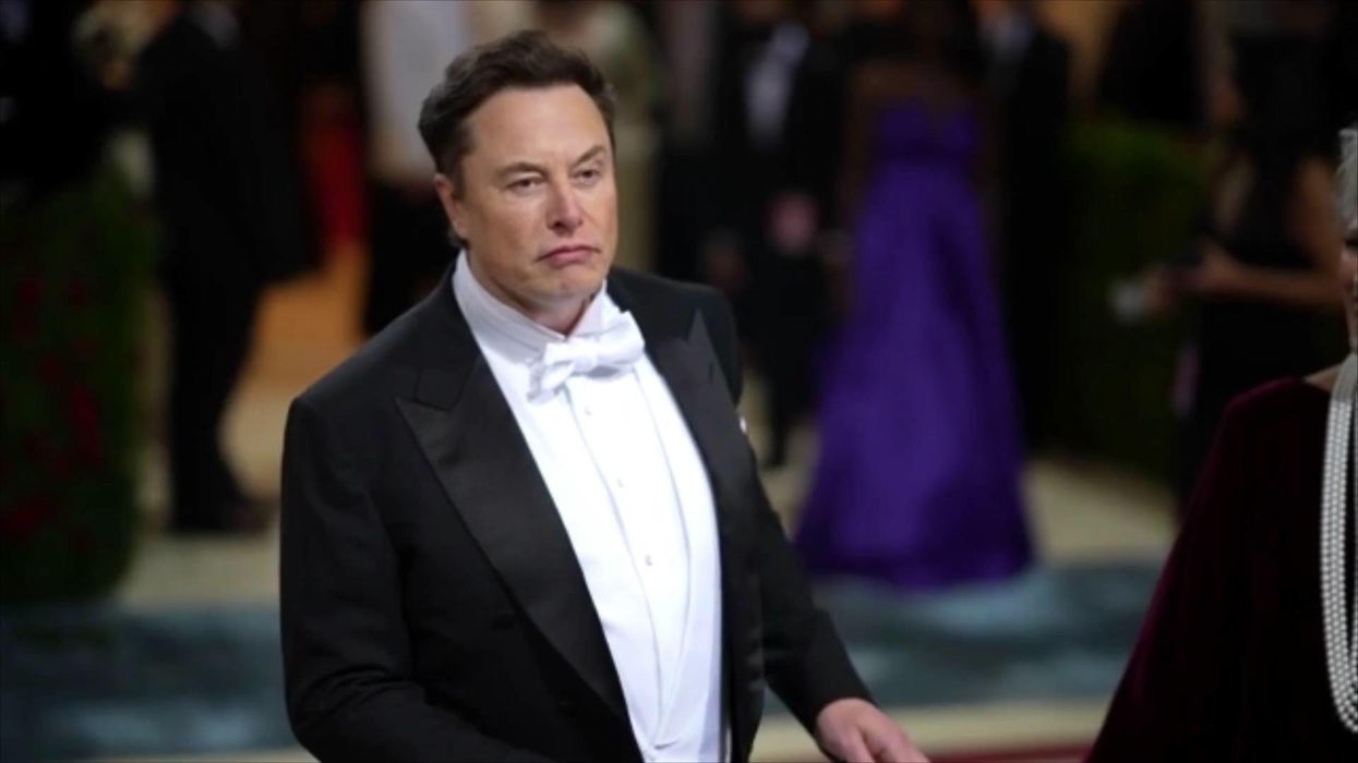Elon Musk's meeting with Twitter called 'pure chaos' as he dubs himself 'Techo King'