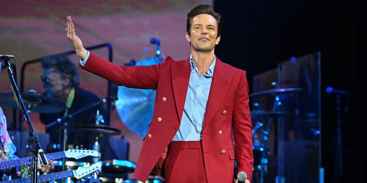 Brandon Flowers' Glastonbury outfit compared to Alan Partridge ...