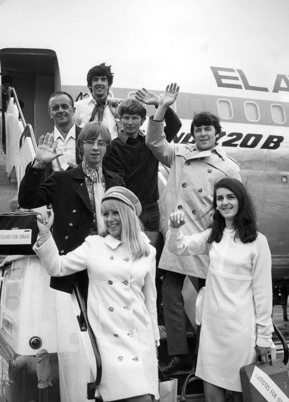 Entertainment \u2013 Artistes For Israel Project \u2013 Heathrow Airport, London