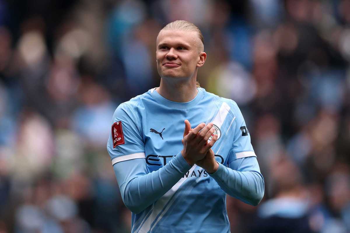 Erling Haaland of Manchester City applauds the fans following the team's victory during the Emirates FA Cup Quarter Final match between Manchester City and Liverpool at Etihad Stadium on April 04, 2026 in Manchester, England
