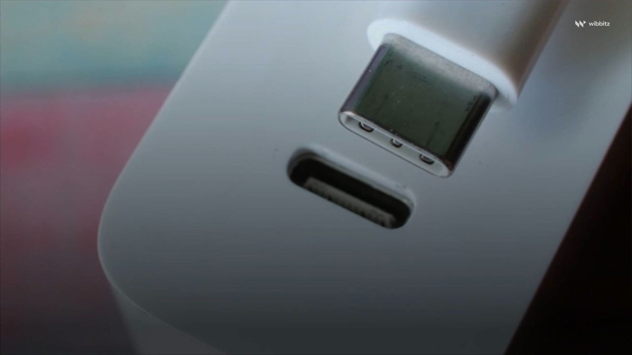 FBI issue safety warning about charging phones at airport