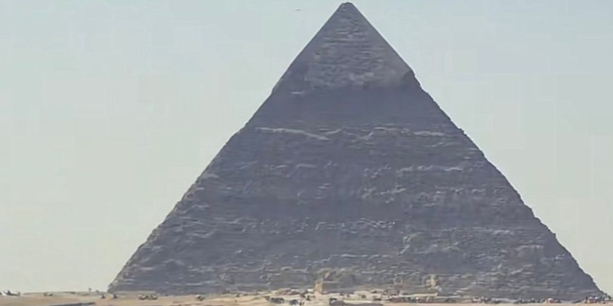 Odkrycie z kosmosu pokazuje, że piramidy zbudowano przy użyciu wody