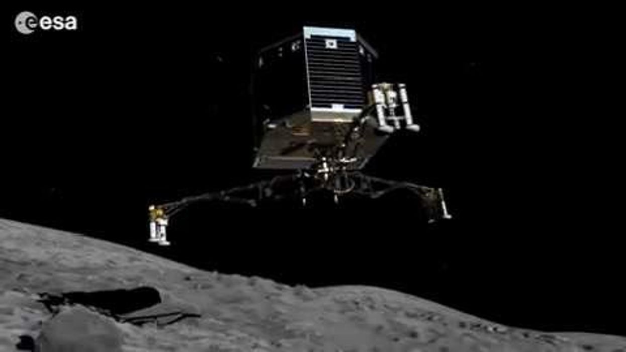 A gigantic comet racing through our solar system is 15 times taller than Mount Everest