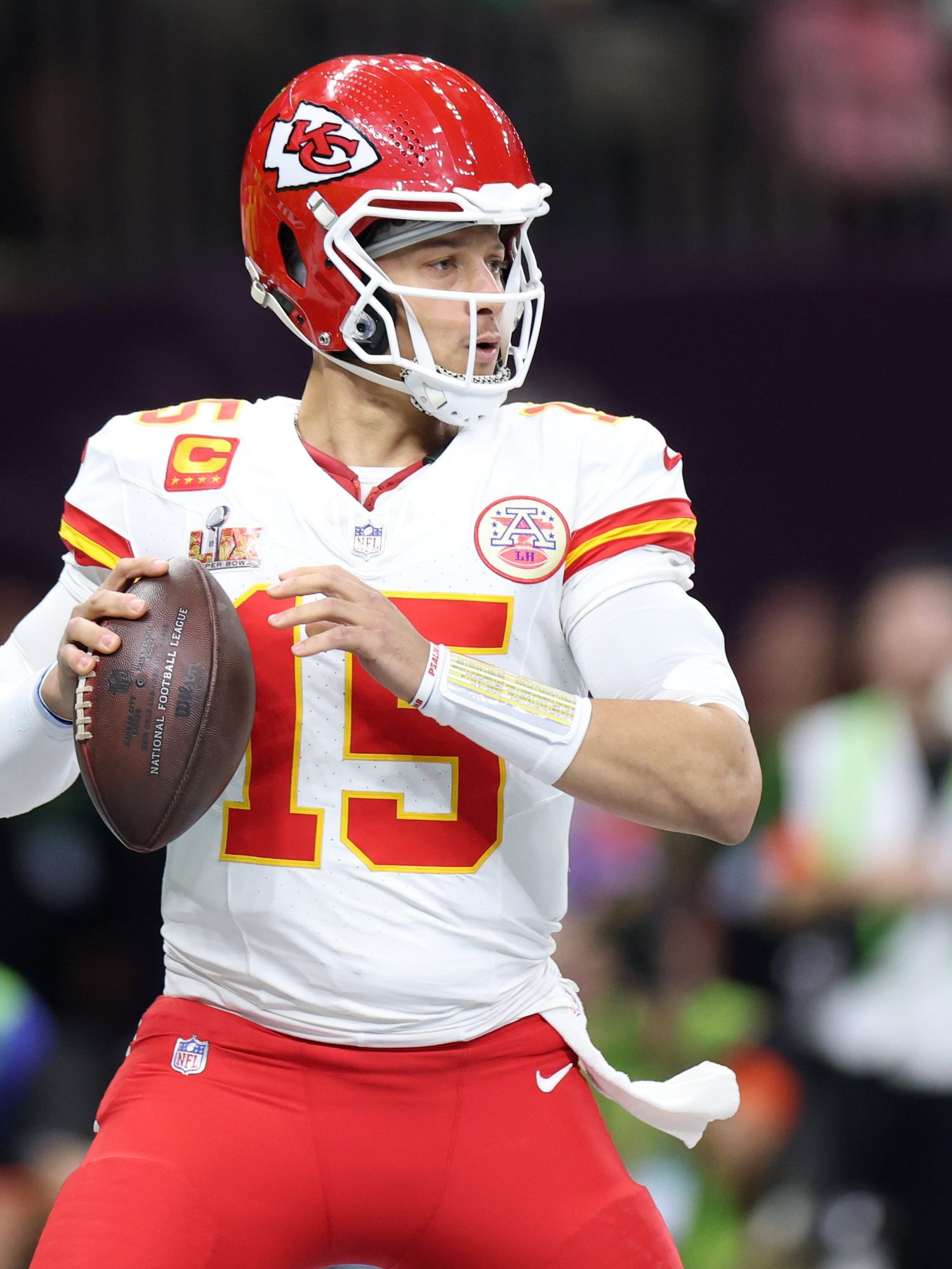 Eagles fan spotted using Patrick Mahomes lookalike voodoo doll during Super Bowl