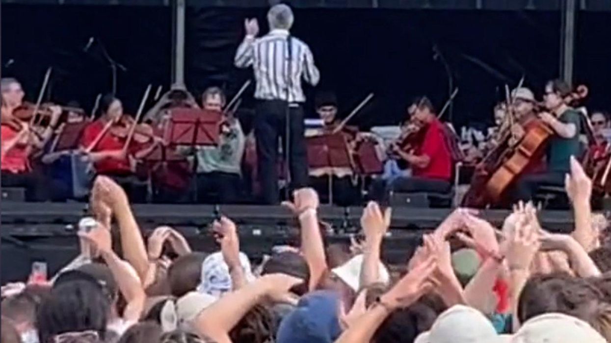 Festival goers create mosh pit for Oxford Symphony Orchestra in bizarre scenes