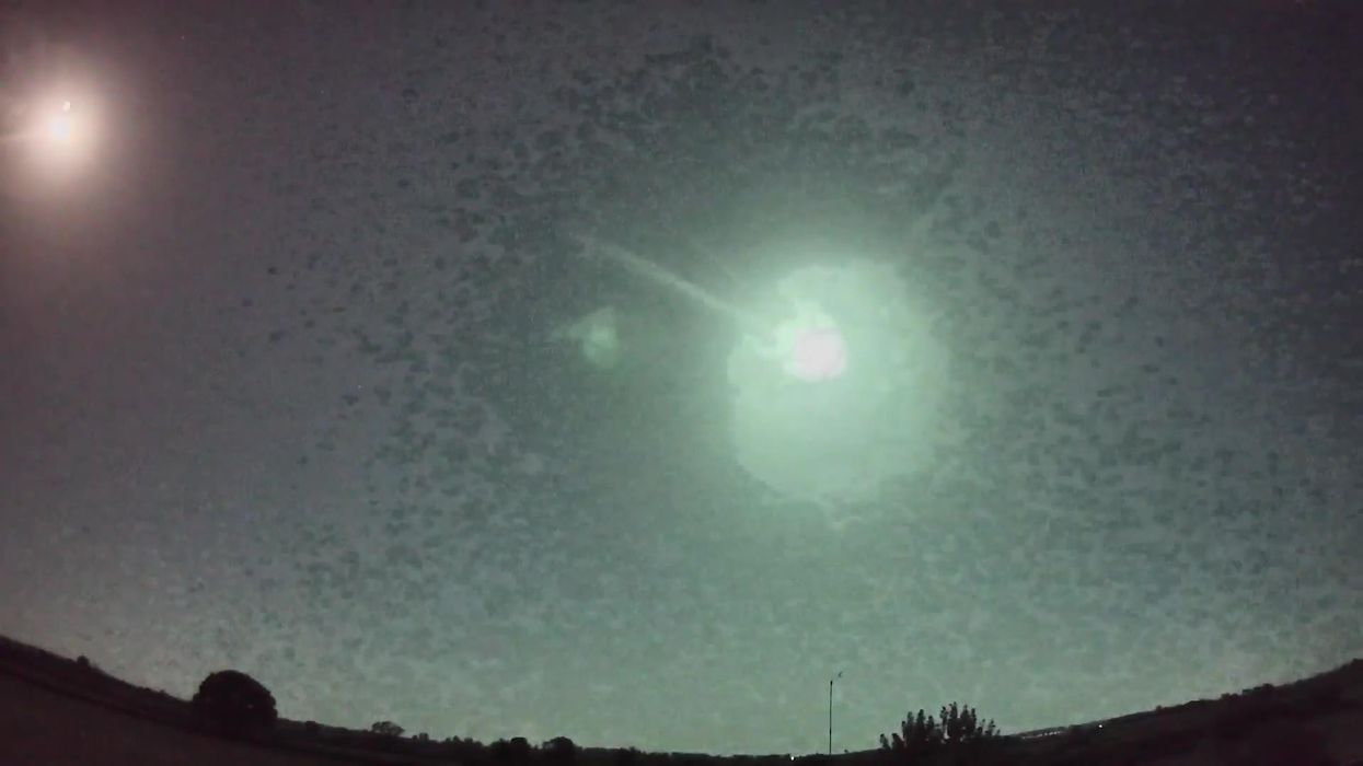 A meteor measuring more than 5,000ft wide is hurtling towards Earth this week