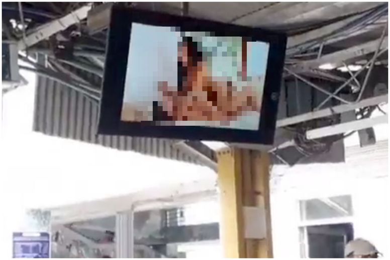 Patnasexvideo - Porn video broadcast at busy Patna railway station | indy100