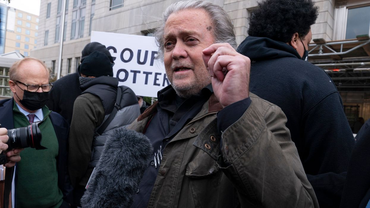 <p>Former White House strategist Steve Bannon arrives at the FBI Washington Field Office</p>