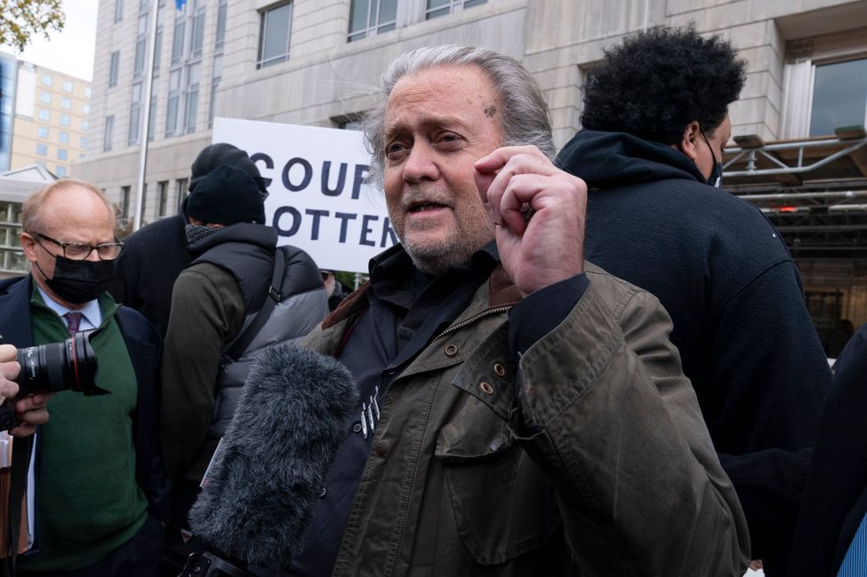 <p>Former White House strategist Steve Bannon arrives at the FBI Washington Field Office</p>