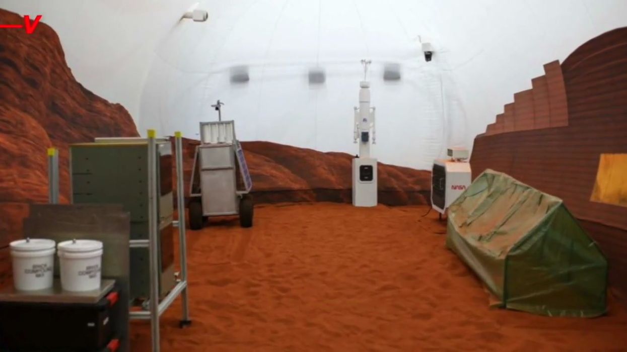 Four Nasa volunteers are living on 'virtual Mars' for the next 12 months
