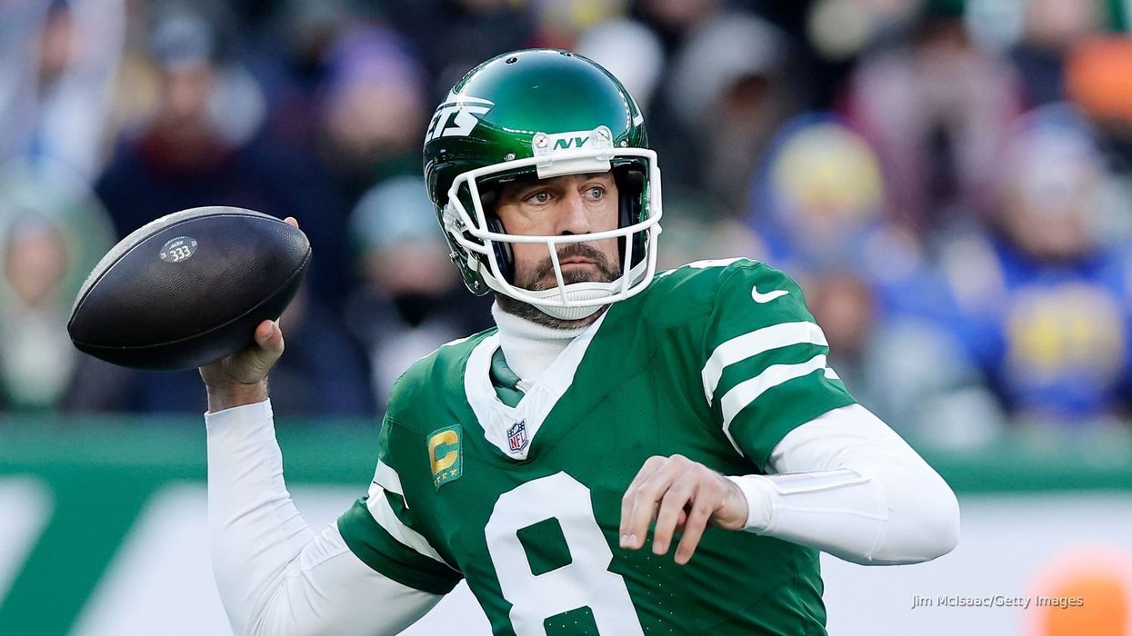 Aaron Rodgers signs deal with the Pittsburgh Steelers - and people are finding the timing hilarious