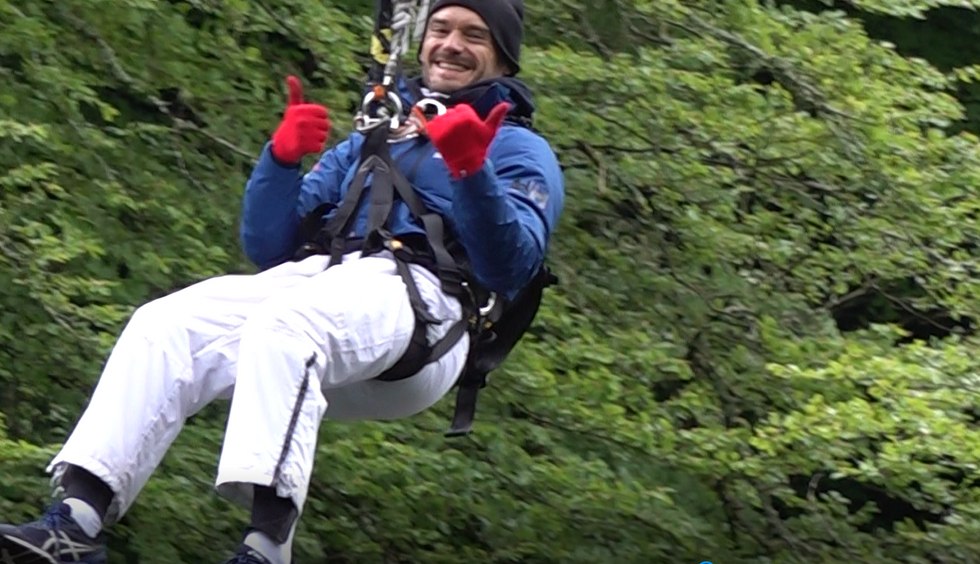 Flying Frenchman smashes world bungee record by more than 300 jumps