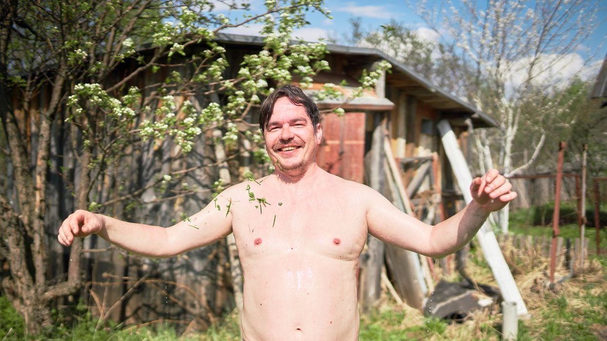 Woman grows sick of 'disrespectful' naked husband who bares all to their neighbours
