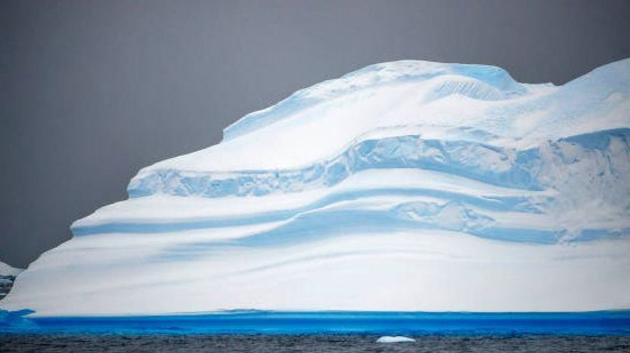 One trillion tonne iceberg escapes from Antartica and is gaining speed