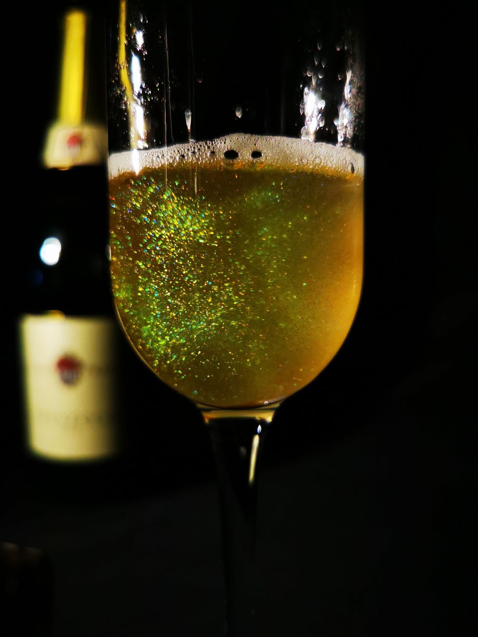 Glitter pigments in a drink (Benjamin Droguet/University of Cambridge/PA)