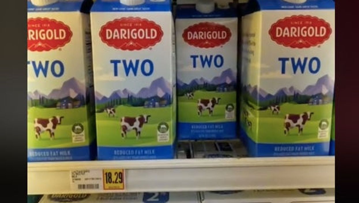 <p>Grocery store prices are abnormally high in Alaska. </p>