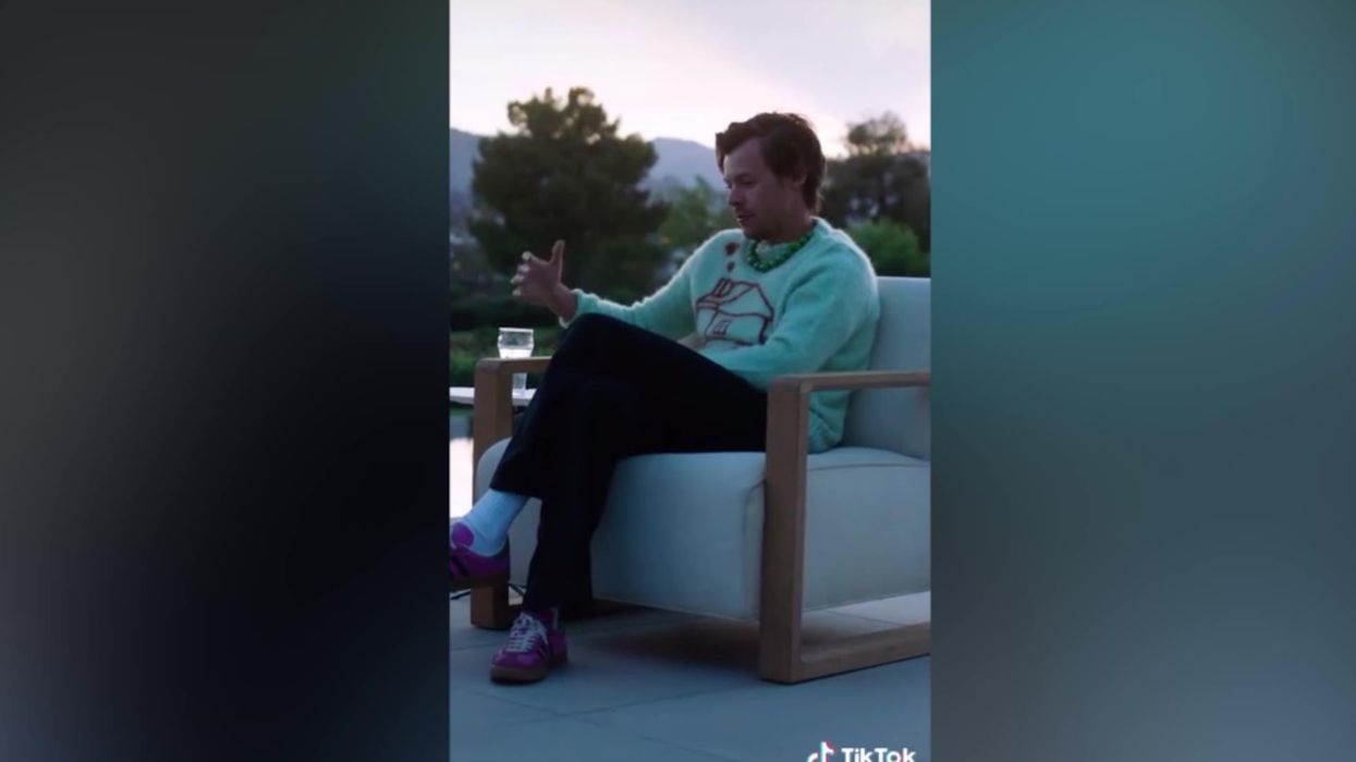 Harry Styles debuts weird accent in new interview and fans have déjà vu