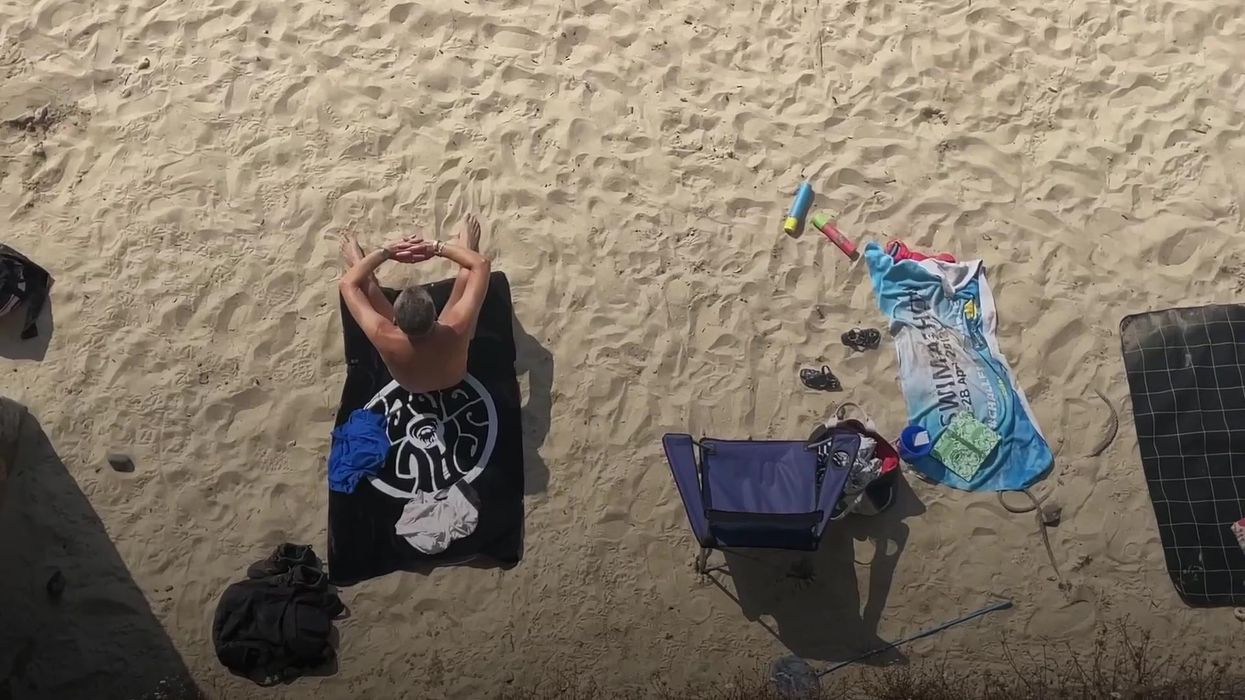 These 13 memes show what a struggle trying to sleep during the heatwave is