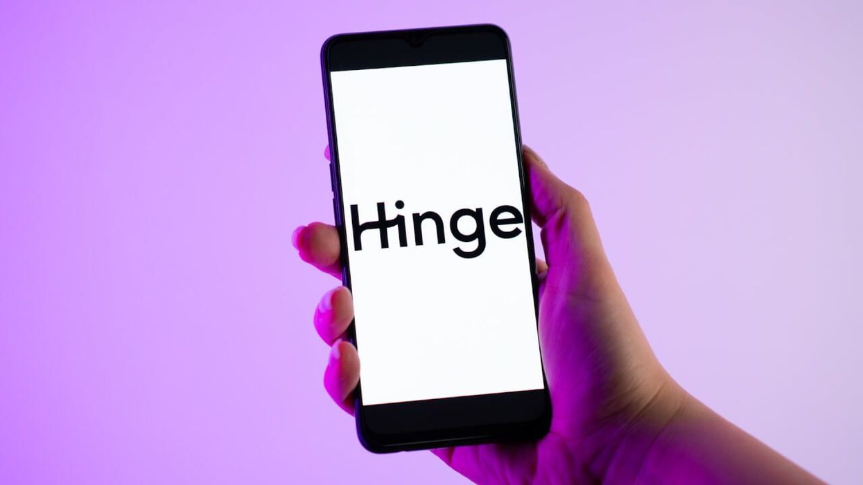 'Genius' Hinge user invites four matches over and recreates Love Island group date