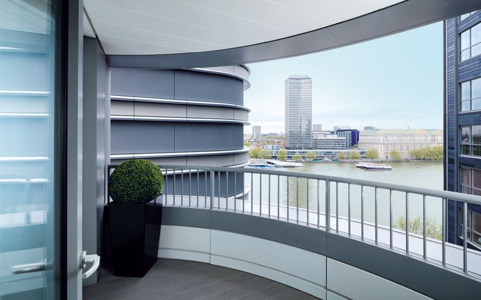 HIRES_Bankhouse_Image1