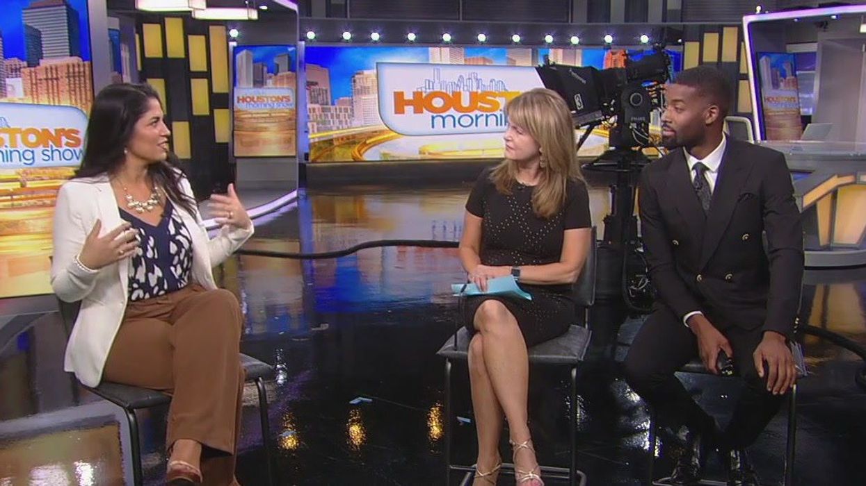 TikToker exposes cheating husband on flight