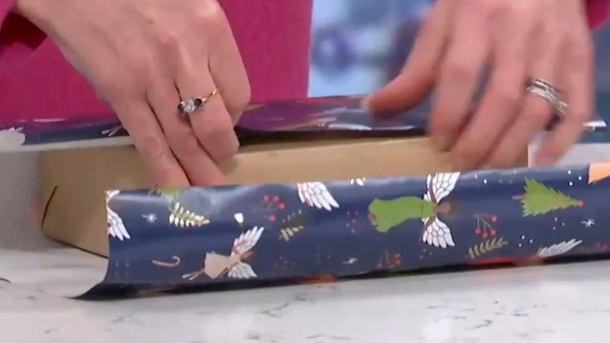 Women divides the internet after avoiding ‘controlling’ parents at Christmas